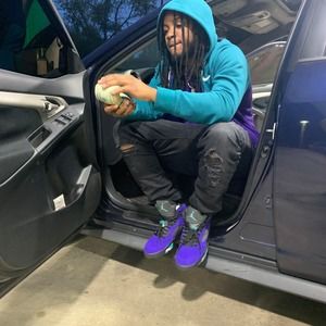 Meet your Posher, Christopher